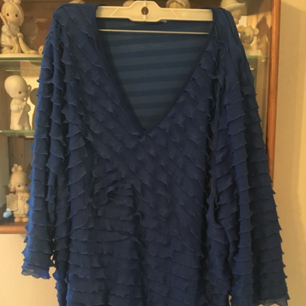 *SOLD* EUC vibrant blue shirt